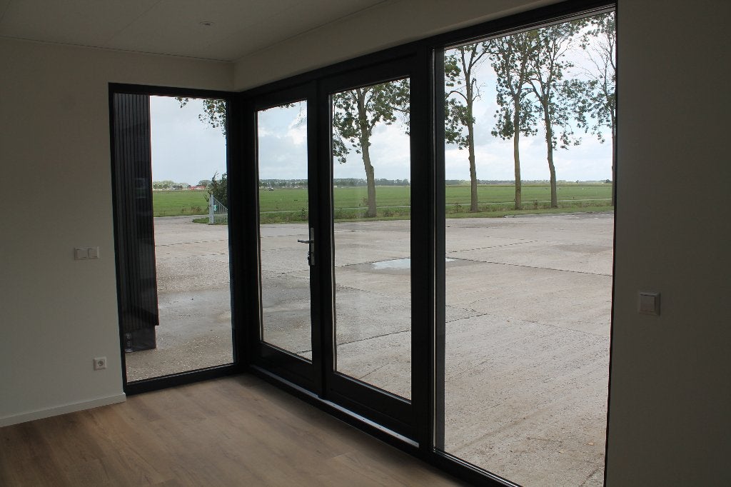Foto 5 van Tuinkamer - kantoorunit 6x3 m1- Instapklaar