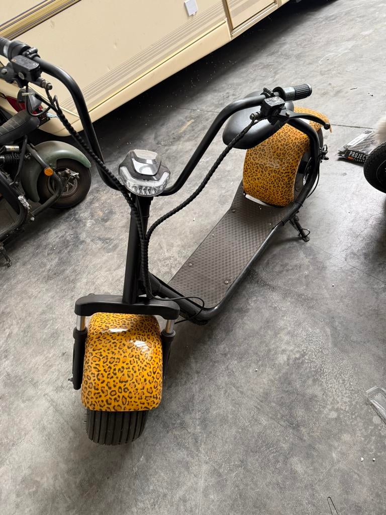 I coco elektrische step/ scooter, Fietsen en Brommers, Ophalen of Verzenden, Zo goed als nieuw, 4 kinderen of meer