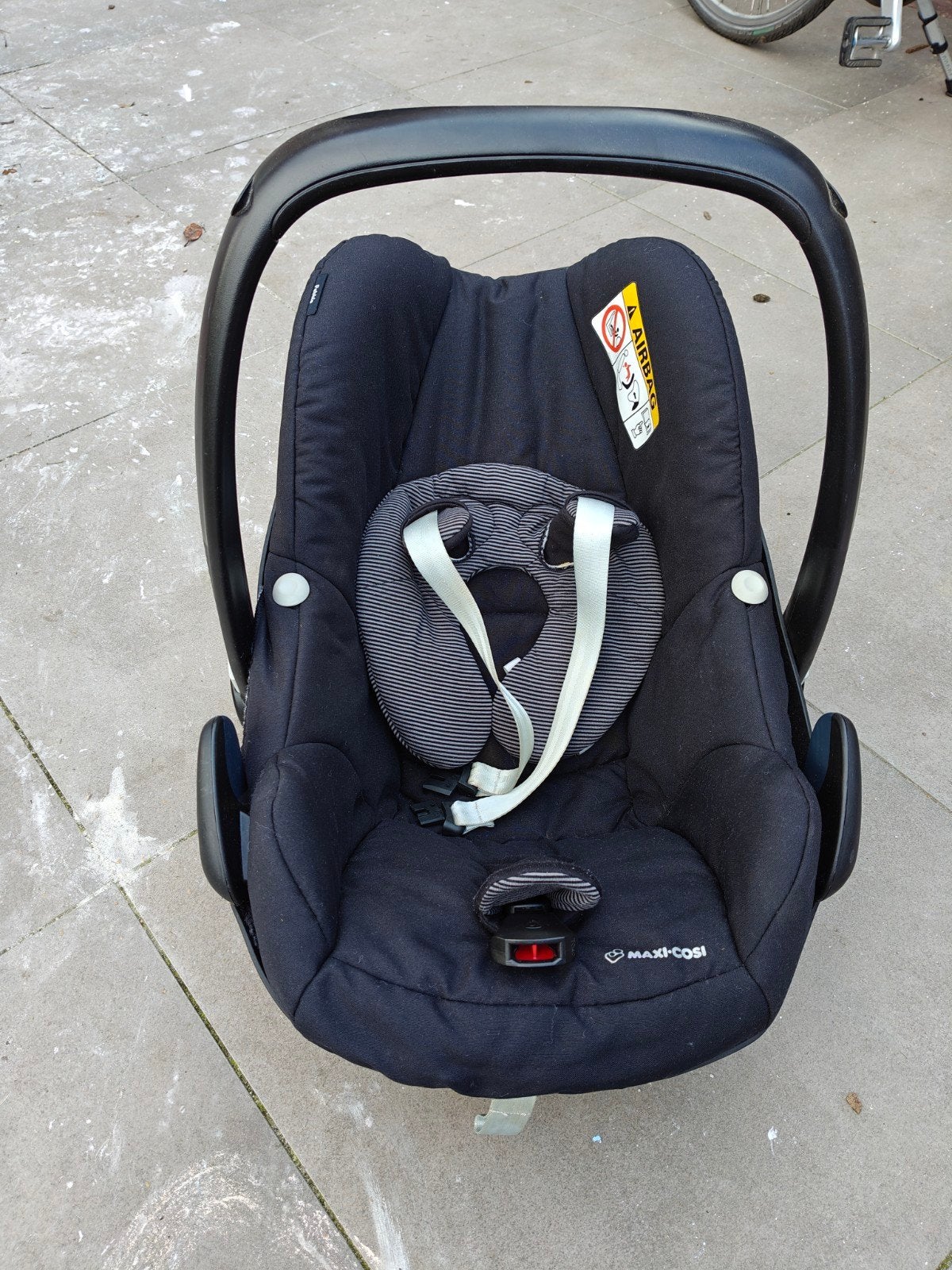 maxi cosi pebble met base  voor 10 euro!, Ophalen, Gebruikt, Isofix, 0 t/m 13 kg
