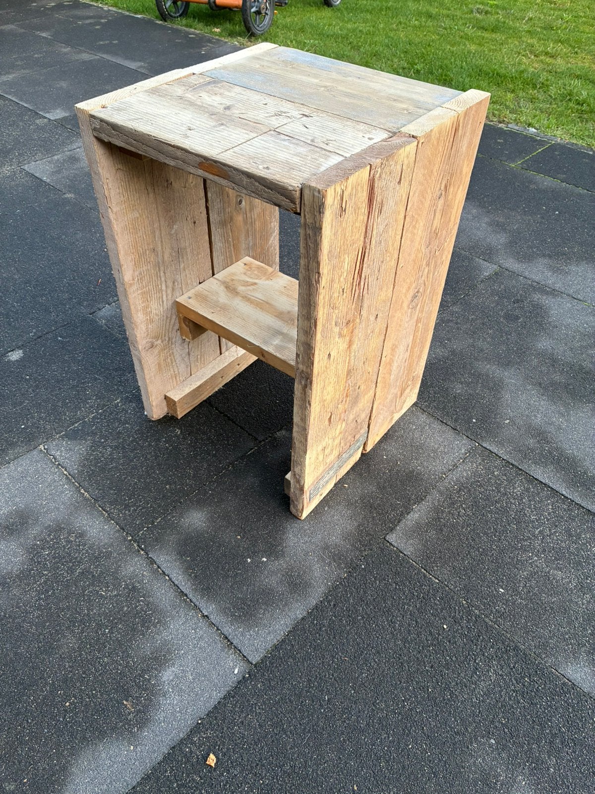 Steigerhout tafel / nachtkastje, Ophalen, Gebruikt