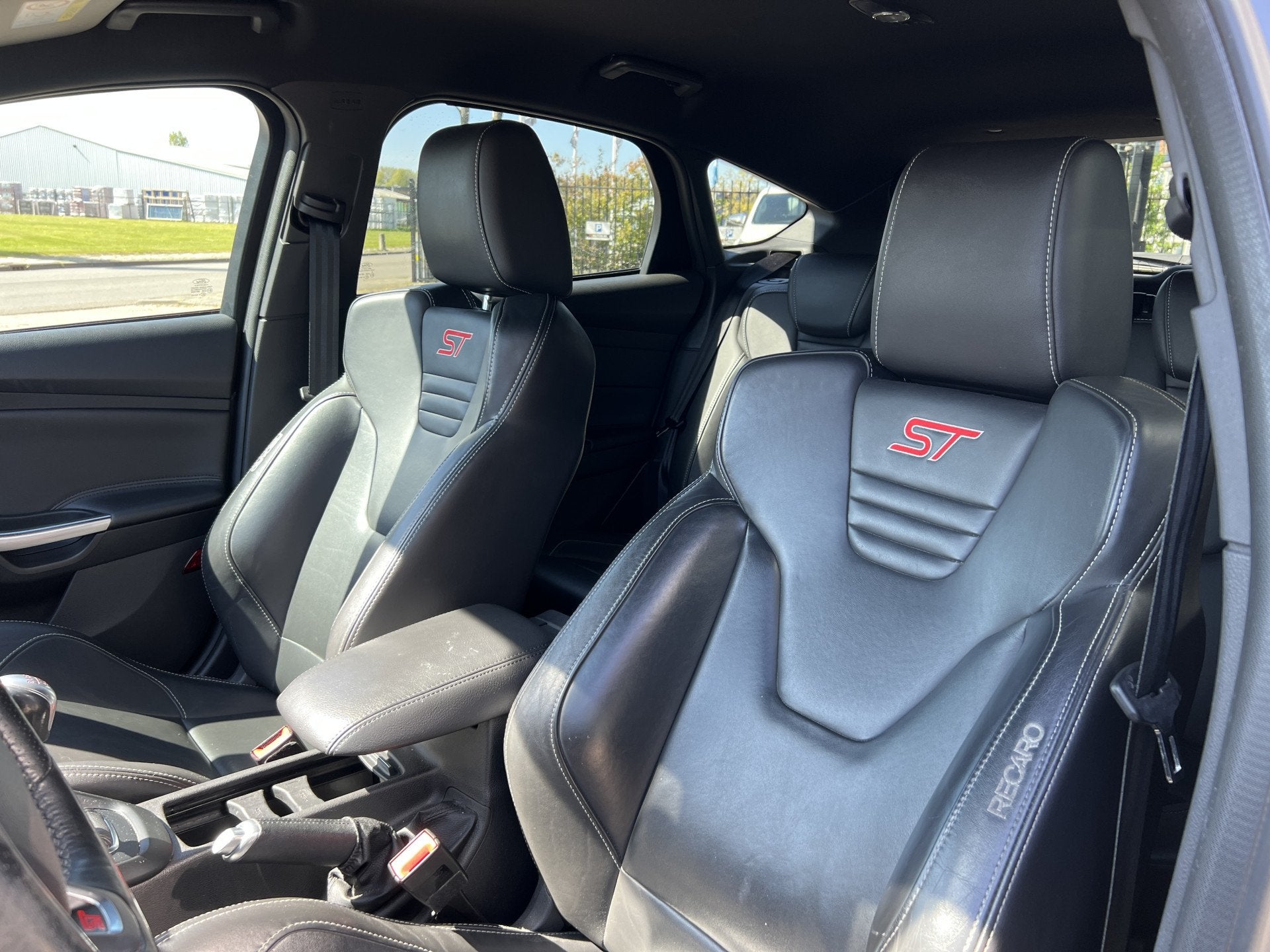 Ford Focus 2.0 TDCI ST-3 185pk/Recaro/Navi/Led (bj 2017), 4 cilinders, Leder, Automatische klimaatregeling, Hatchback