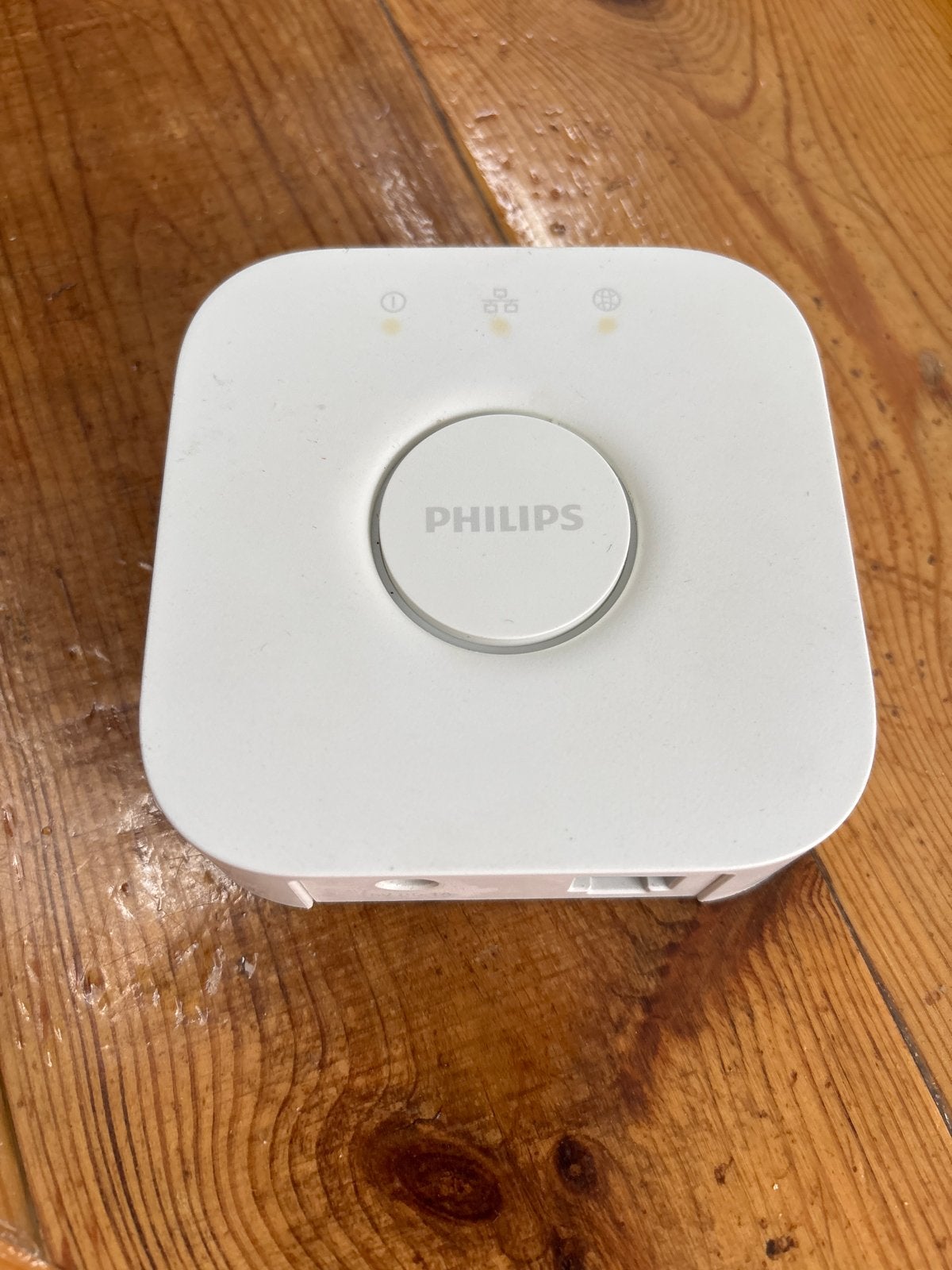 Koopje: Philips Hue Bridge V2 - Smart Home Hub, Draadloos, Ophalen, Gebruikt, Philips Hue
