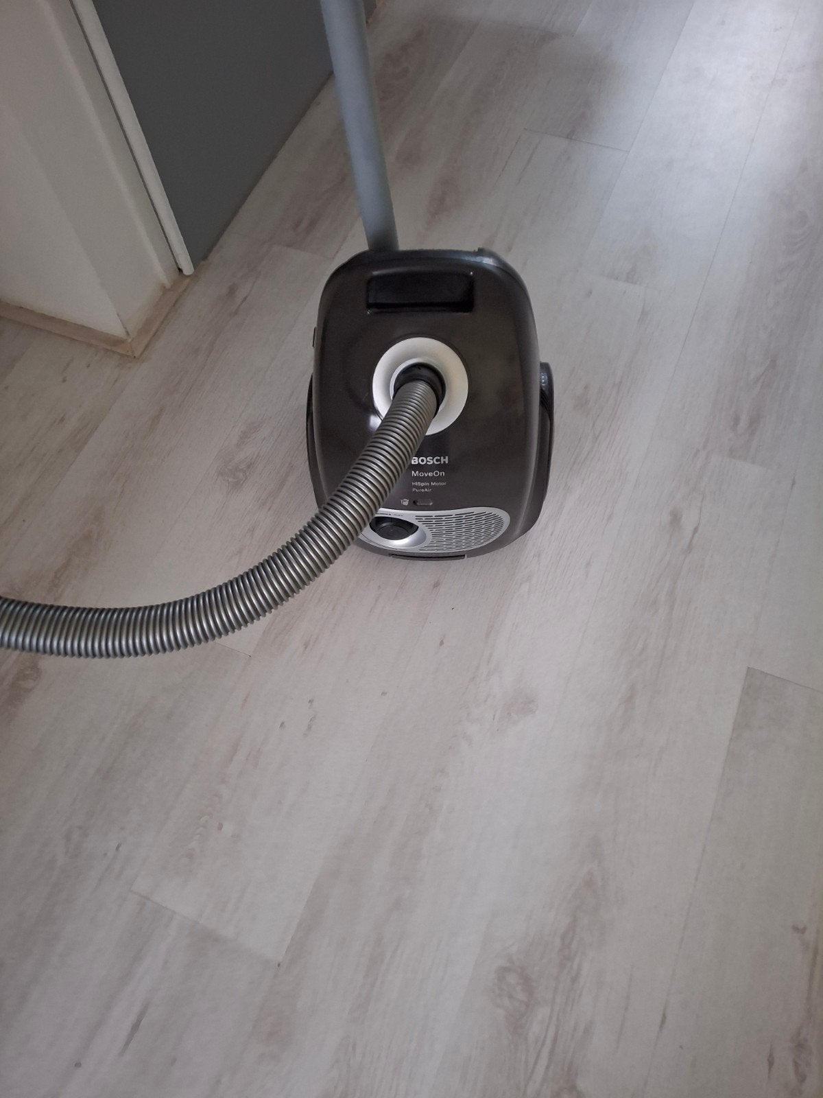 Bosch stofzuiger te koop 2200 watt, Ophalen of Verzenden