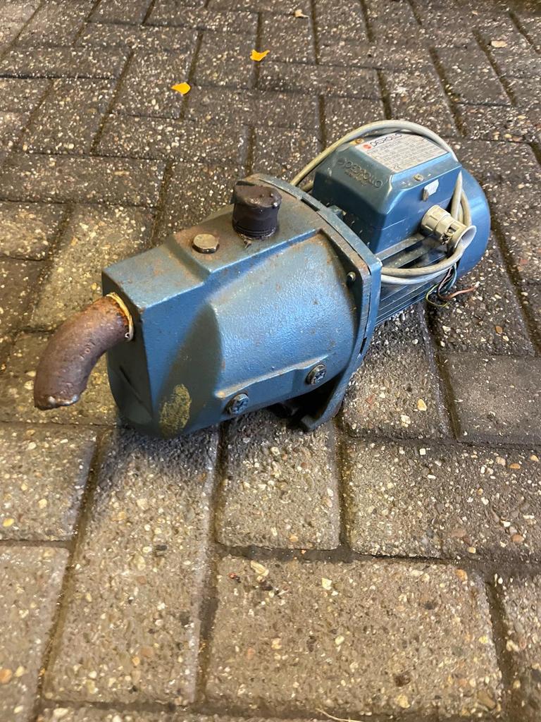 Waterpomp, Ophalen, Nieuw