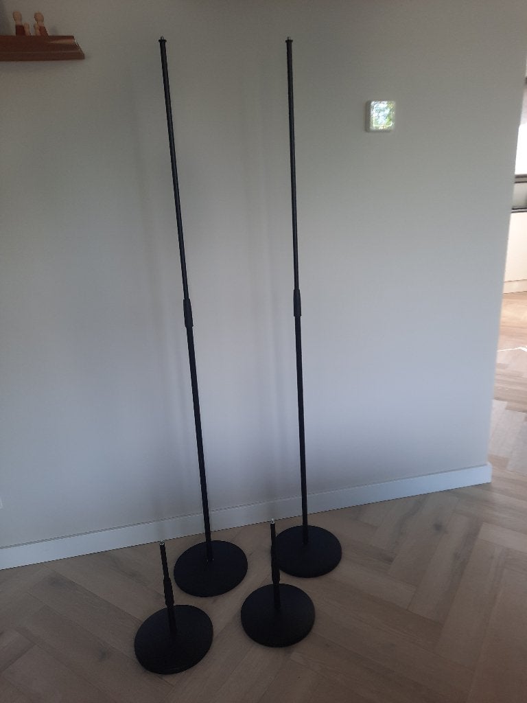 Microfoonstatief K&M 26050 (2x) 23325 (2x) zgan, Ophalen, Zo goed als nieuw, Licht, Geluidgestuurd