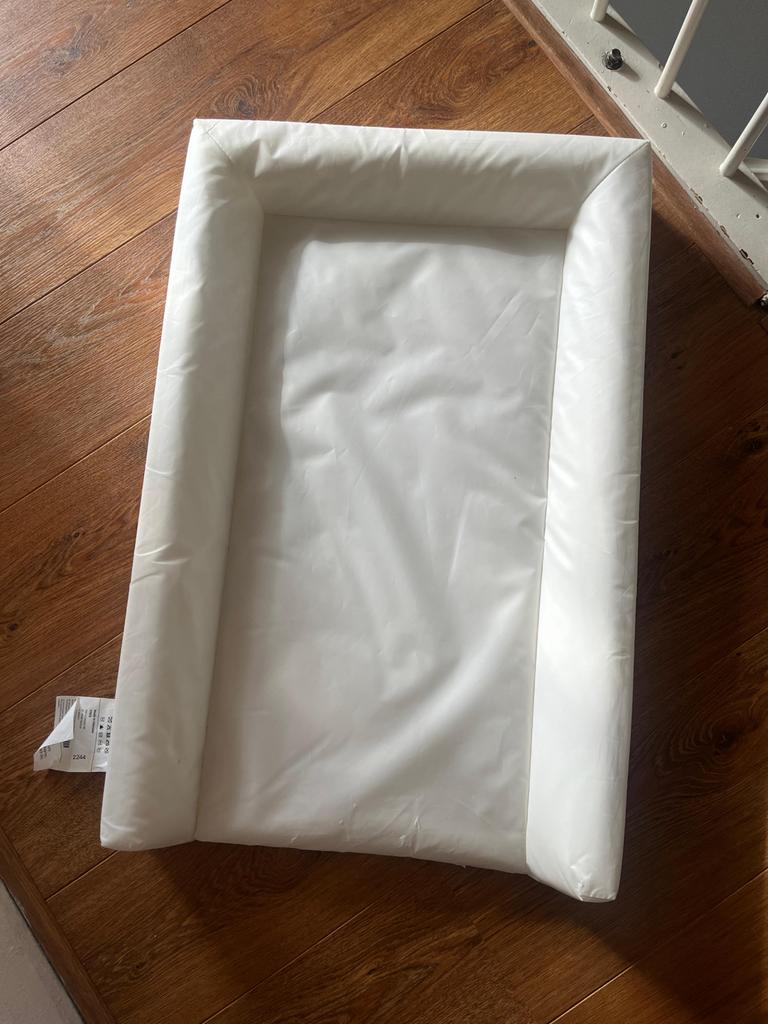 IKEA VADRA aankleedkussen - Wit, 48x74 cm, Overige merken, Aankleedkussen, Ophalen of Verzenden, Zo goed als nieuw