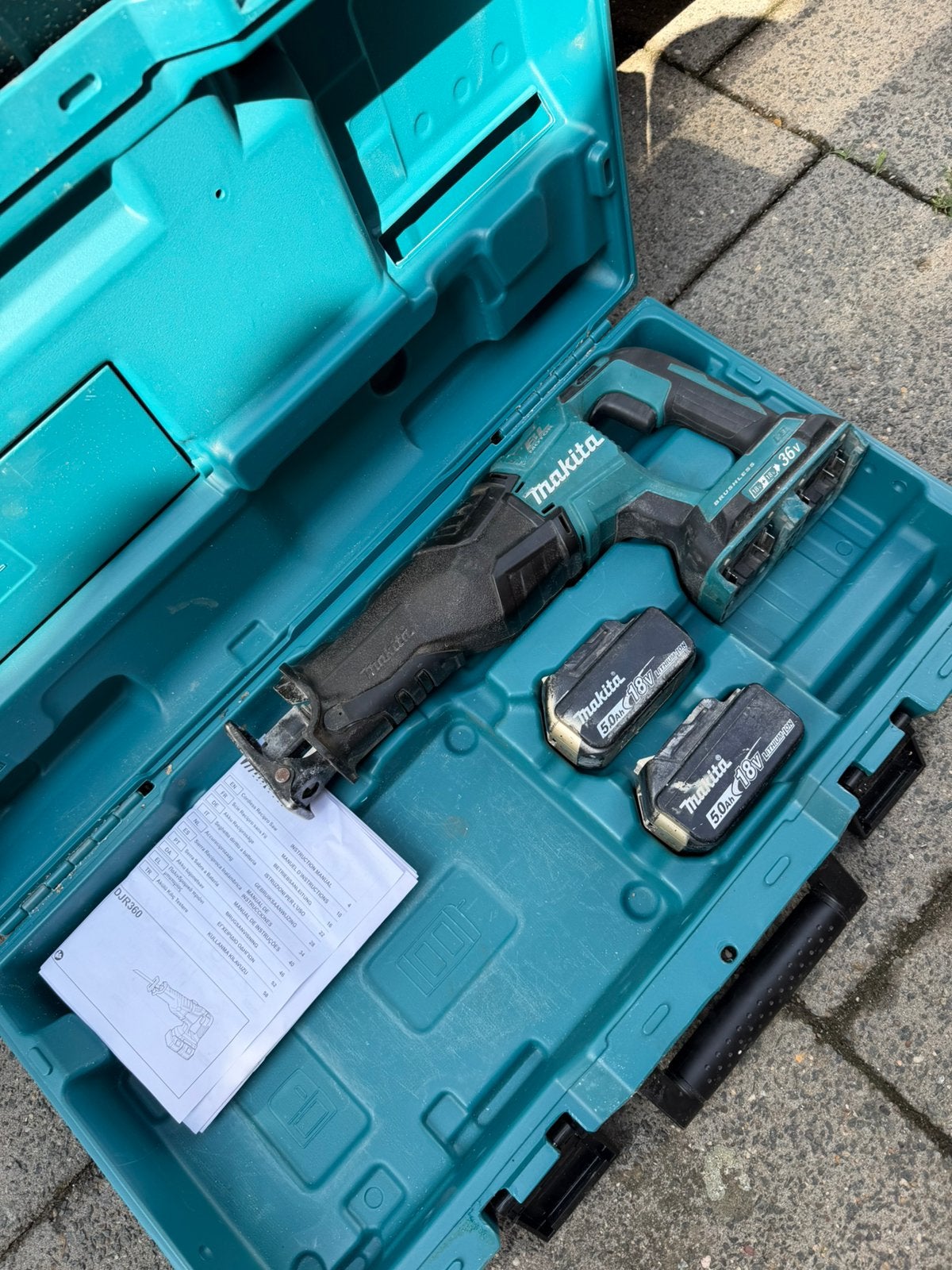 Makita reciprozaag, Ophalen, 70 mm of meer, 600 tot 1200 watt, Zo goed als nieuw