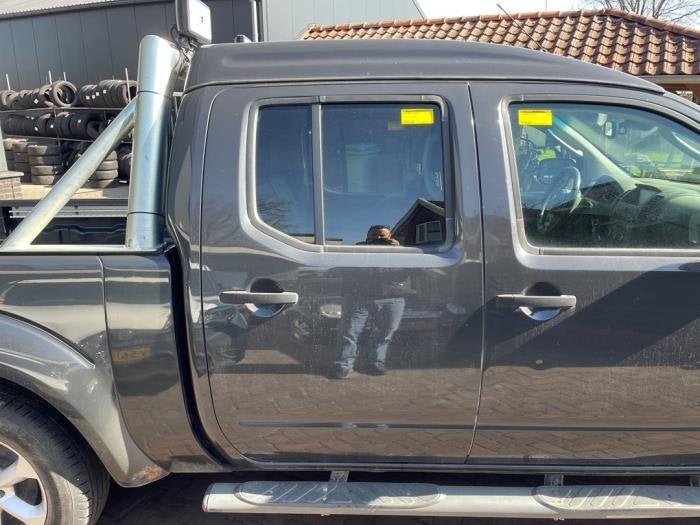 Portier 4Deurs rechts-achter van een Nissan Navara (K26), Auto-onderdelen, Carrosserie en Plaatwerk, Gebruikt, -, Deur, -