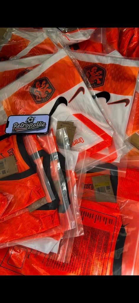 Nederlands elftal shirts op voorraad uit en thuis!, Verzamelen, Ophalen of Verzenden, Nieuw, Overige binnenlandse clubs, Overige typen