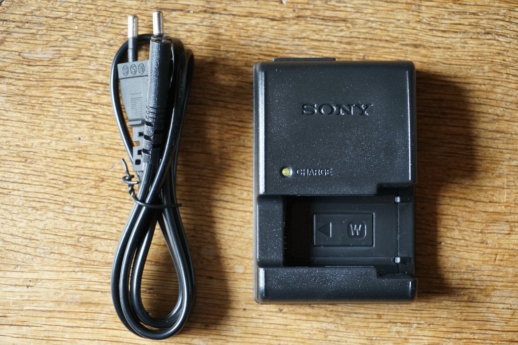 Originele SONY OPLADER BC-VW1 voor NP-FW50 batterijen, NIEUW, Ophalen of Verzenden, Nieuw