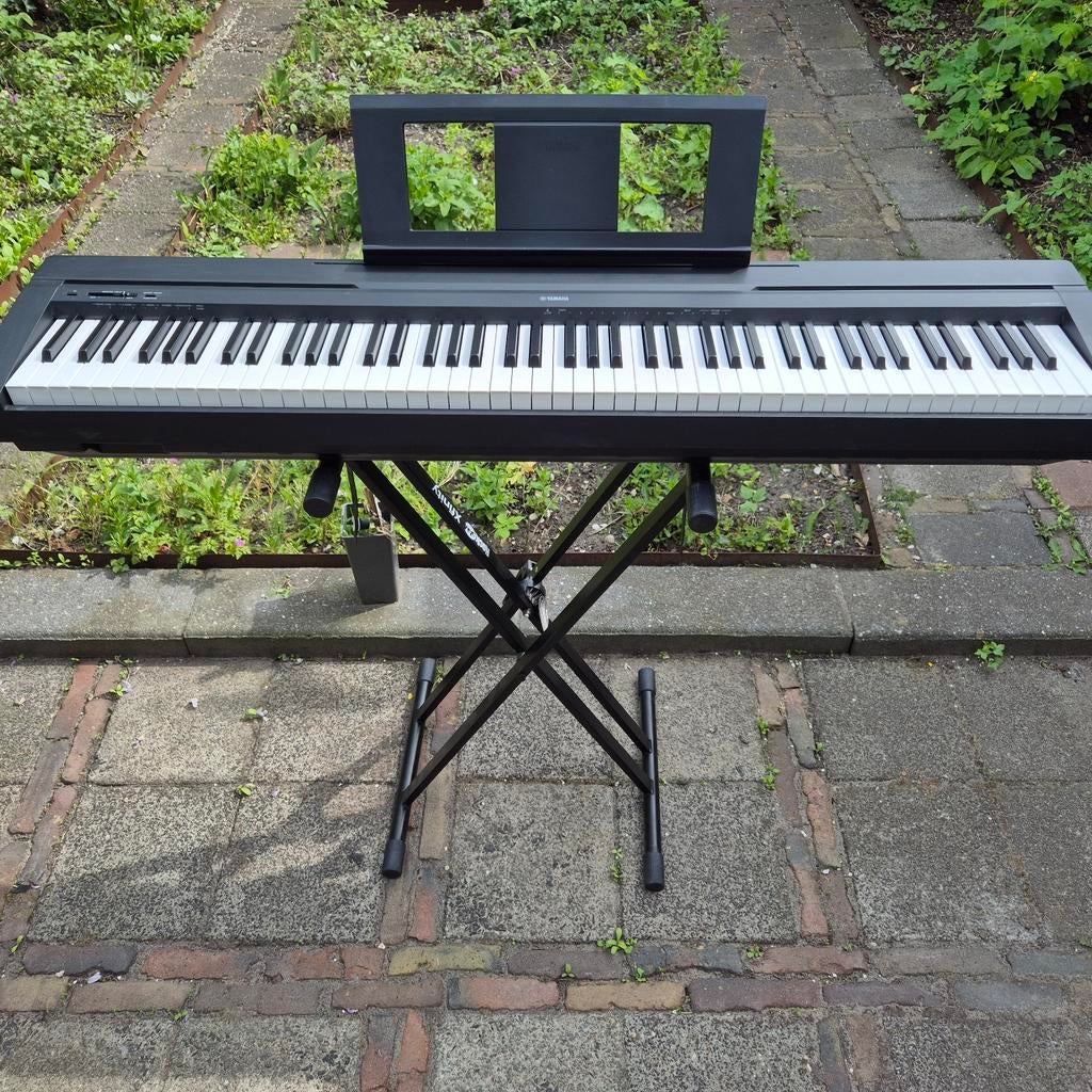 Digitale Piano Yamaha P45, Muziek en Instrumenten, Piano's, Ophalen, Zwart, Digitaal, Zo goed als nieuw