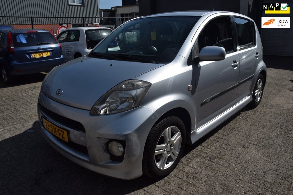 Daihatsu Sirion 2 1.3-16V Comfort, Voorwielaandrijving, Metallic lak, Gebruikt, 31 €/maand