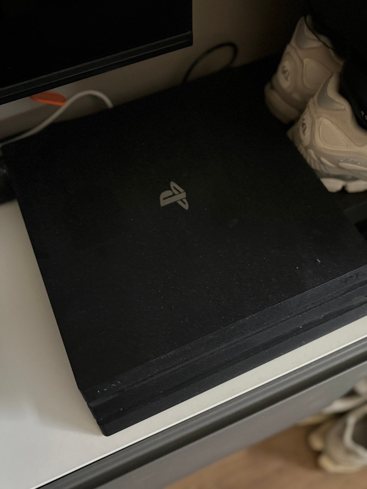 PlayStation 4 pro incl spellen en 2 controllers, Ophalen, Zo goed als nieuw, Met 2 controllers, Original