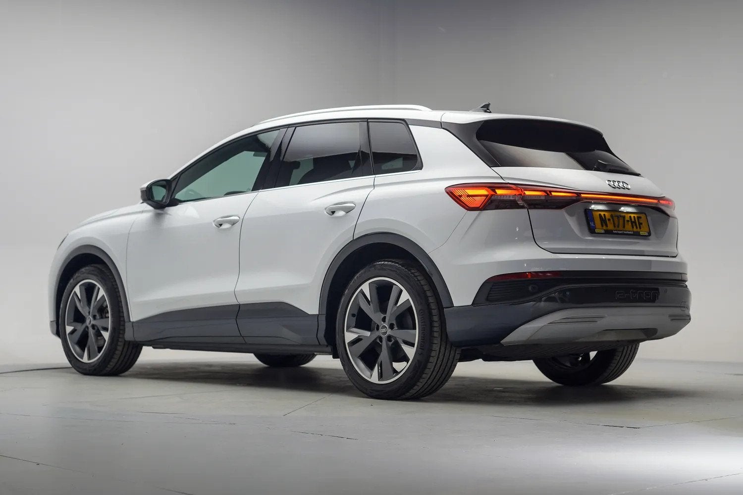 Audi Q4 e-tron 35 Launch edition Advanced 55 kWh [ LED Apple, Auto's, Automaat, 0 cilinders, Gebruikt, 1865 kg