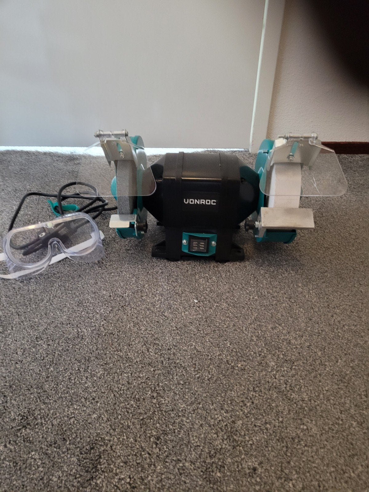 Zo goed als nieuwe  werkbankslijpmachine met veiligheid, Ophalen, Zo goed als nieuw, Minder dan 700 watt, Werkbankslijpmachine