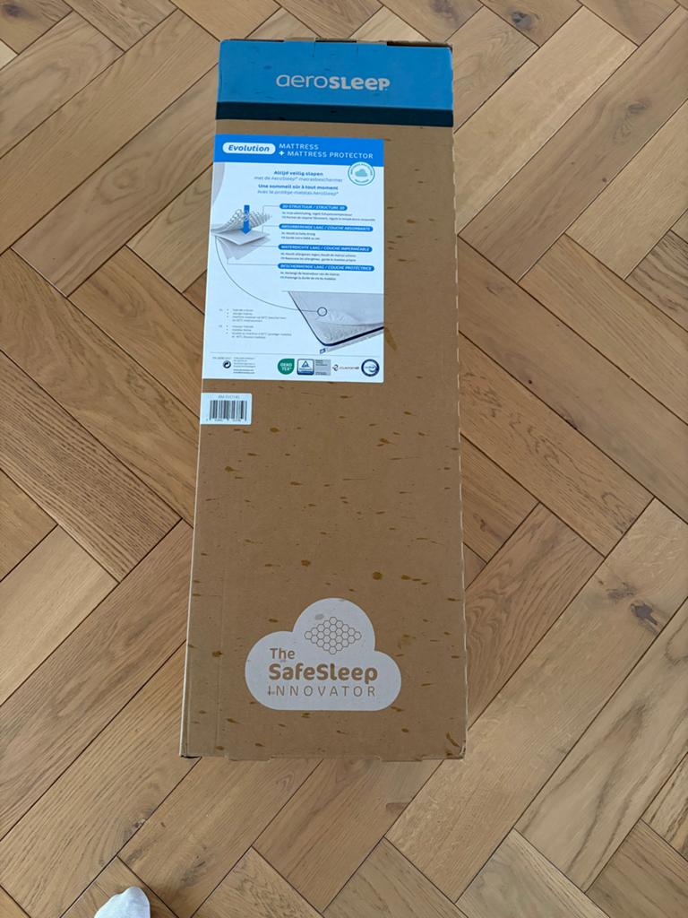 Aerosleep Evolution Matras + Matrasbeschermer - Nieuw, Ophalen, Nieuw, Ledikant
