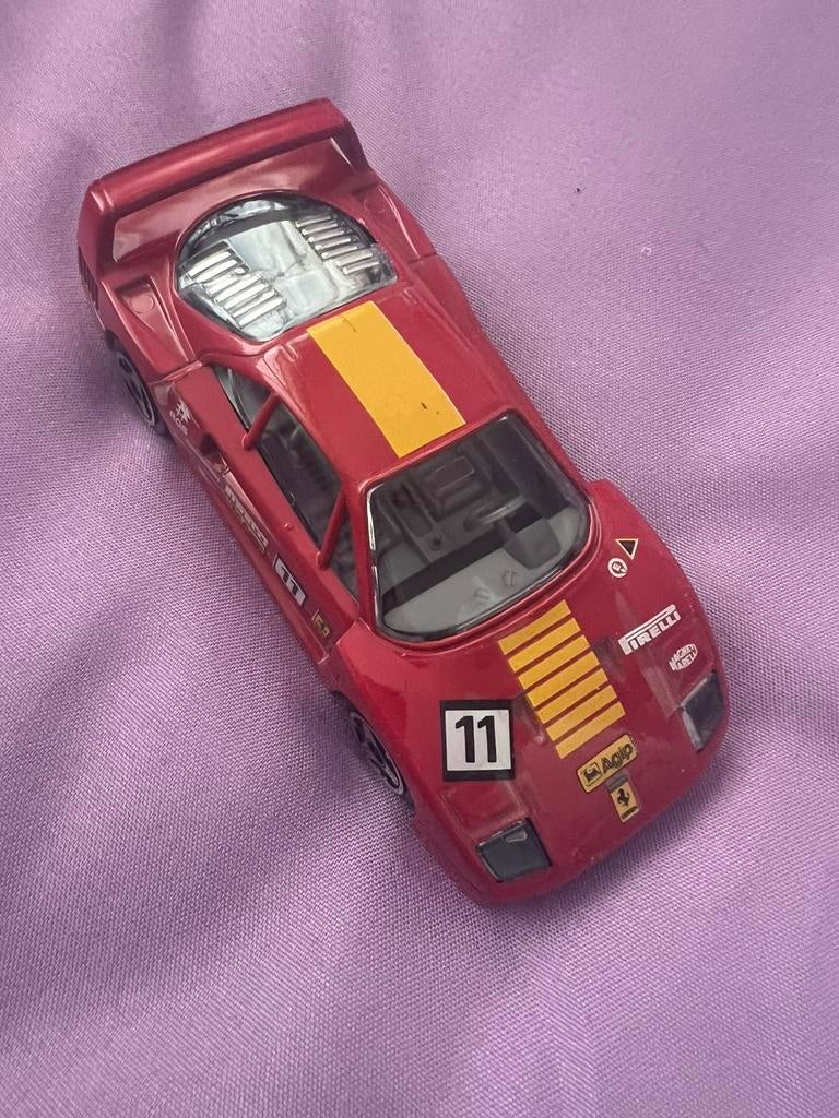 burago modelauto 1:43 Ferrari F40, Hobby en Vrije tijd, Modelauto's | 1:43, Ophalen of Verzenden, Zo goed als nieuw, Auto, Overige merken