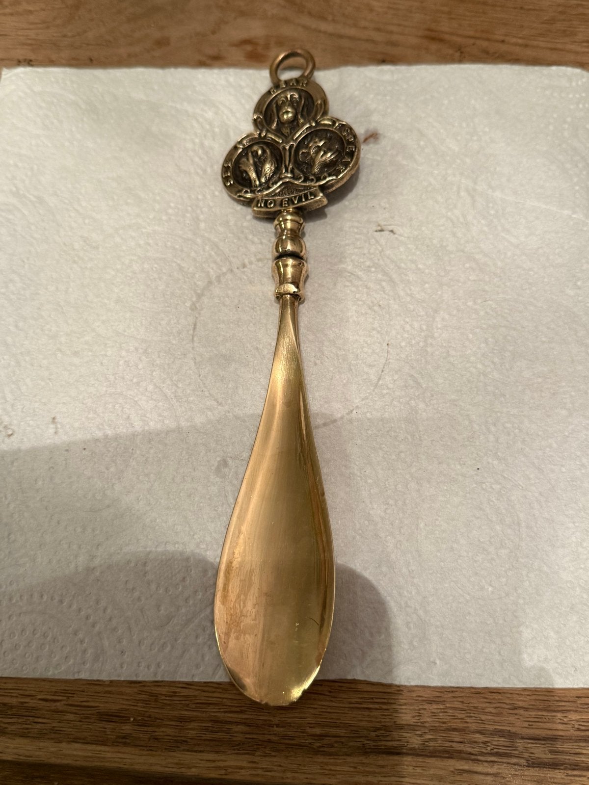 Vintage koperen schoenlepel met 'Hear No Evil' motief, Ophalen of Verzenden