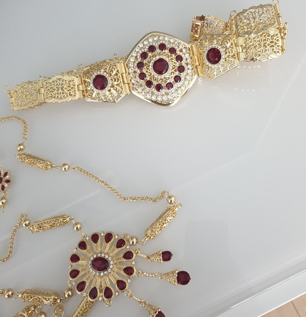Nieuwe marokkaanse riemset .takchita kaftan beldi., Overige kleuren, Nieuw, Ophalen of Verzenden, 5 cm of meer