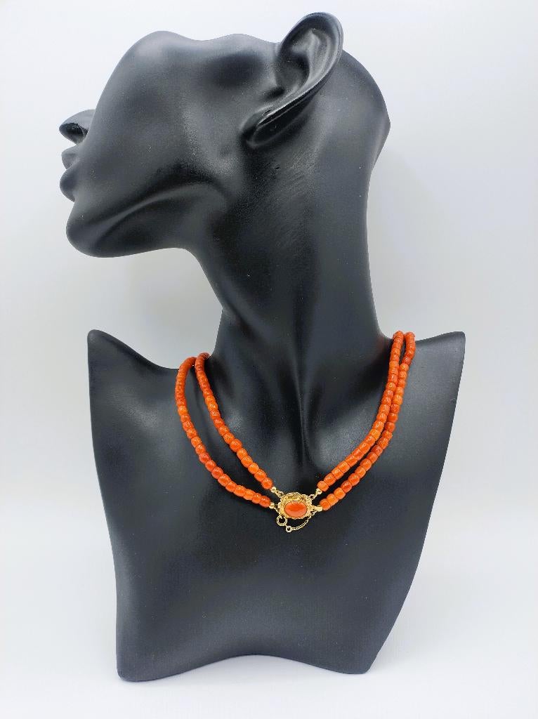 Bloedkoralen ketting met gouden slot, Amsterdam, 40-44 cm, Verzenden, Goud, Ketting, Met edelsteen