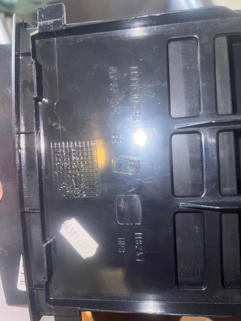 Dashboardkastje Seat Ibiza met anti-slip mat, Ophalen of Verzenden, Gebruikt, Seat