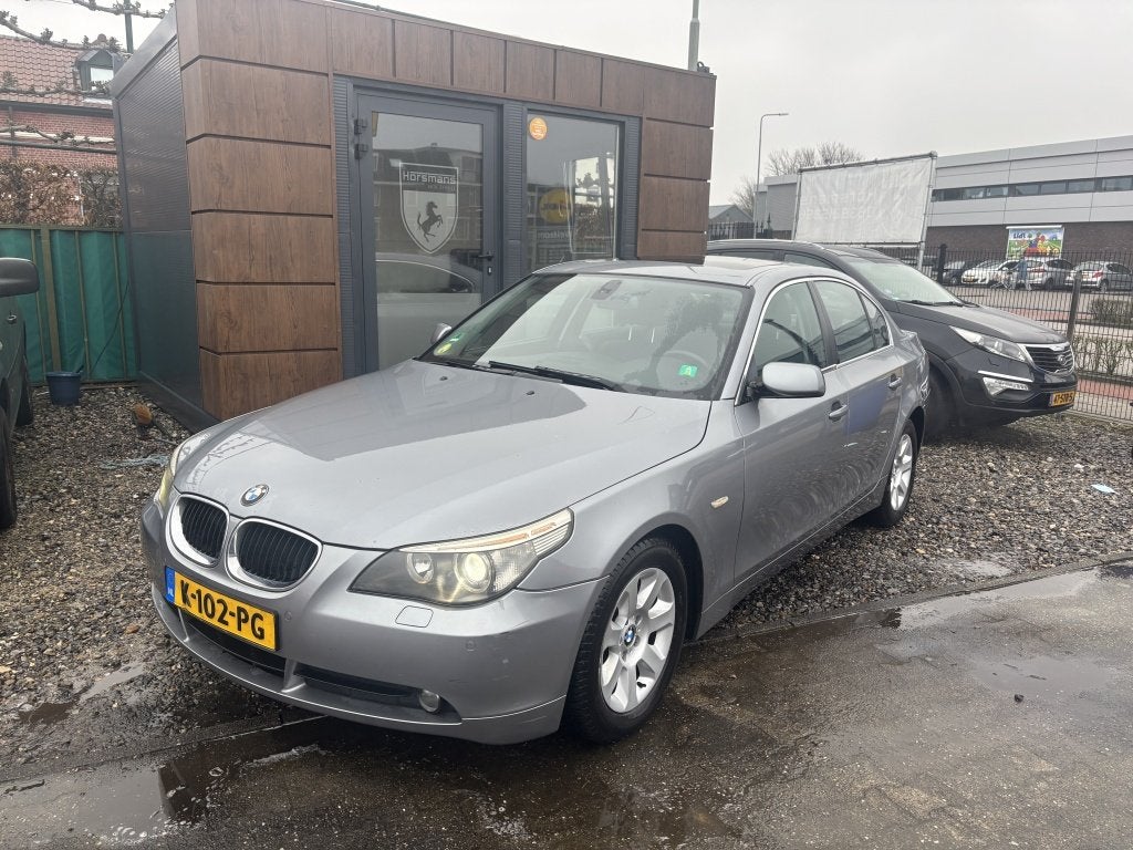 BMW 5 Serie 523i High Executive (bj 2005, automaat), Automaat, Achterwielaandrijving, 2497 cc, 1465 kg