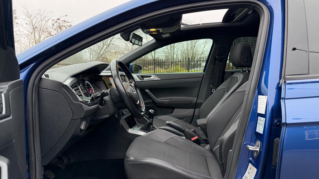 Volkswagen Polo 1.0 TSI AIRCO/ECC APPLE-CARPLAY PANORAMDAK L, Voorwielaandrijving, Blauw, Leder en Stof, Bedrijf