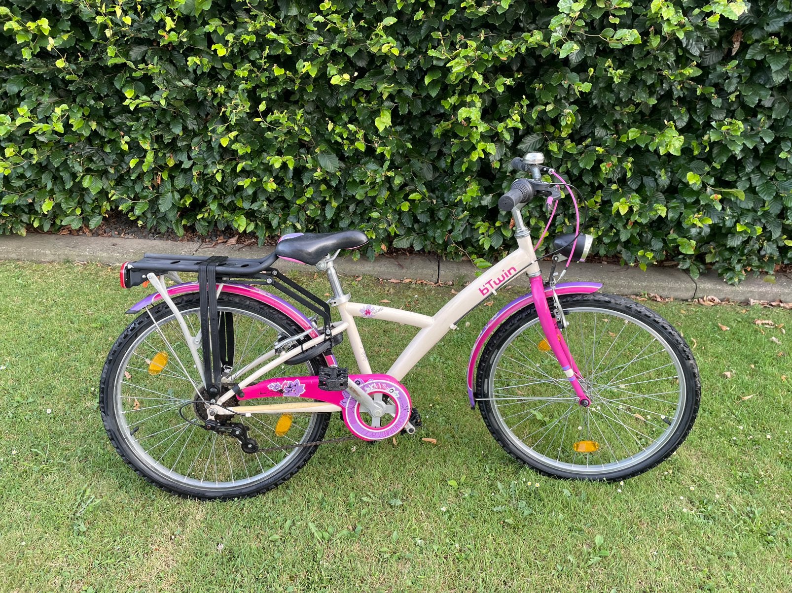 B,TWIN MEISJESFIETS 24 inch, Fietsen en Brommers, Fietsen | Meisjes, Ophalen, 24 inch, Velgrem, Handrem