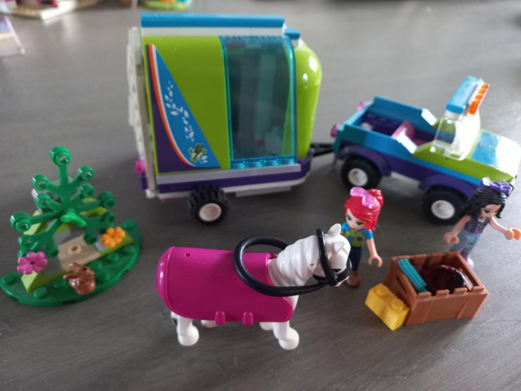 Lego Friends Mia's paardentrailer 41371, Kinderen en Baby's, Speelgoed | Duplo en Lego, Lego, Friends, Ophalen of Verzenden, Compleet