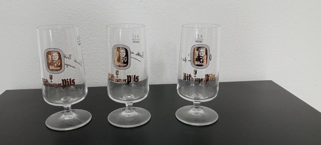 3 Bitburger voet  bierglazen 02 L, Ophalen of Verzenden, Nieuw, Glas of Glazen, Overige merken