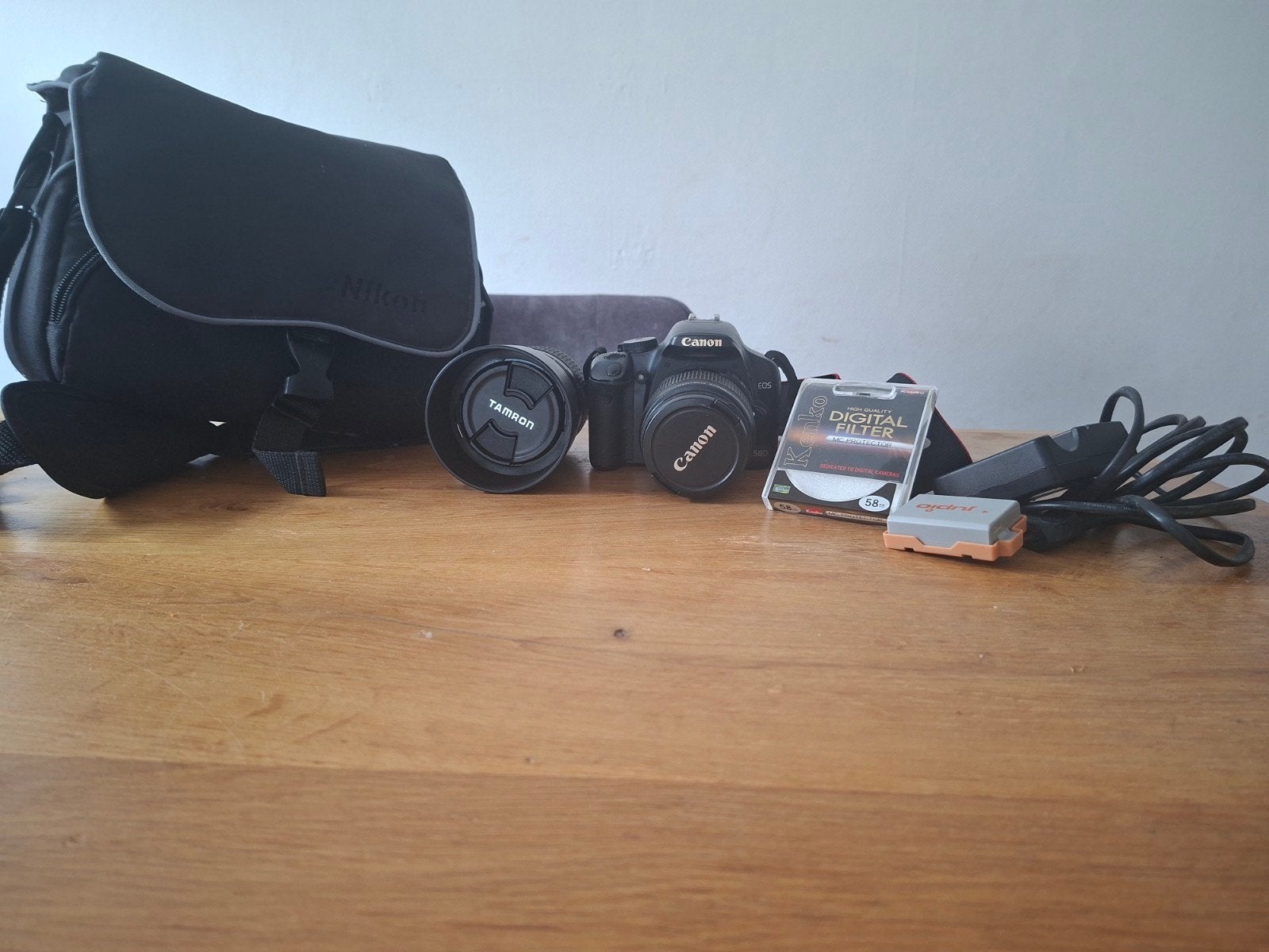 Canon EOS 450D spiegelreflexcamera met accessoires, Gebruikt, Spiegelreflex, Canon, Ophalen of Verzenden