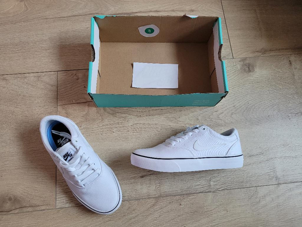NIKE witte SB Chron 2 CNVS maat 36 *nieuw* ~ TH0435, Wit, Nike, Nieuw, Ophalen of Verzenden
