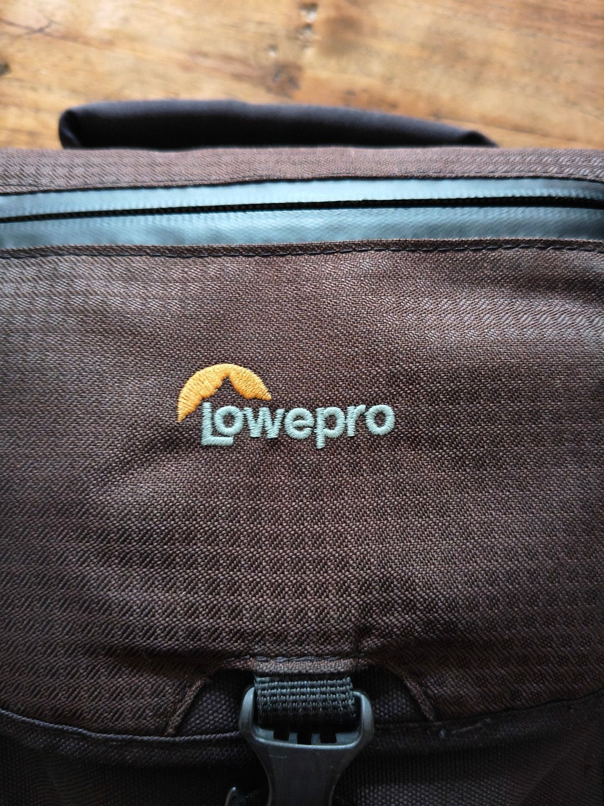 Lowepro cameratas - Gebruikt met lichte beschadiging, Audio, Tv en Foto, Fotografie | Fototassen, Voorvak, Schoudertas, Lowepro