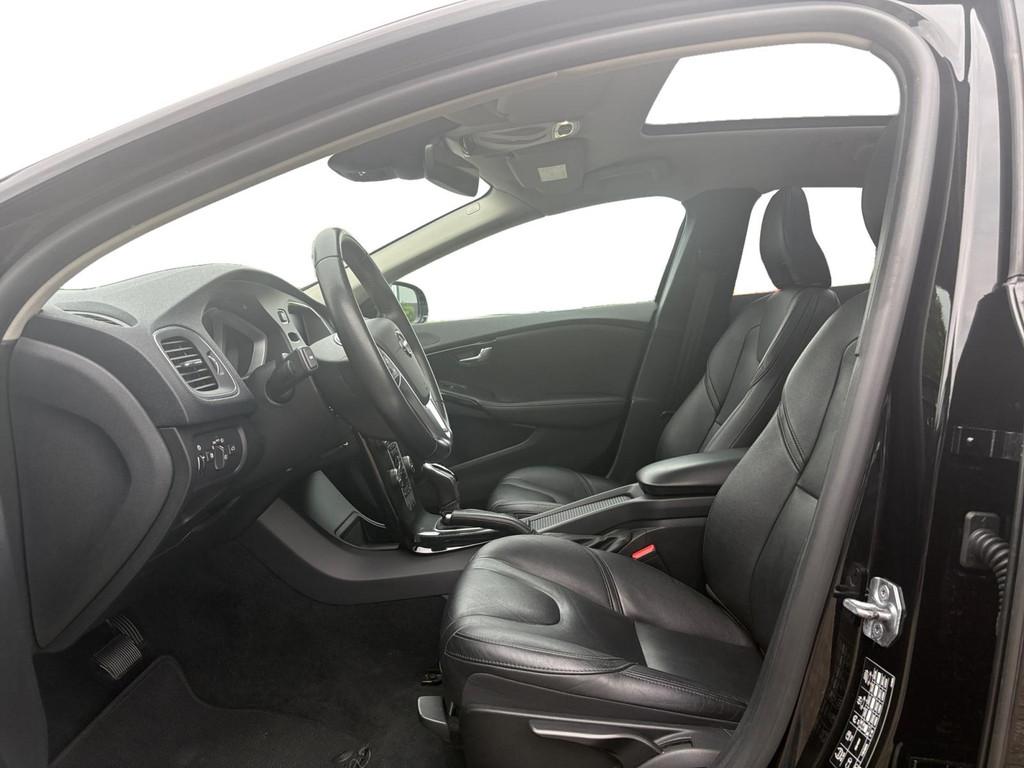 Volvo V40 1.5 T3 Dynamic Edition | Luxury Line | Trekhaak af, 12 maanden, Stof, Euro 6, 4 cilinders