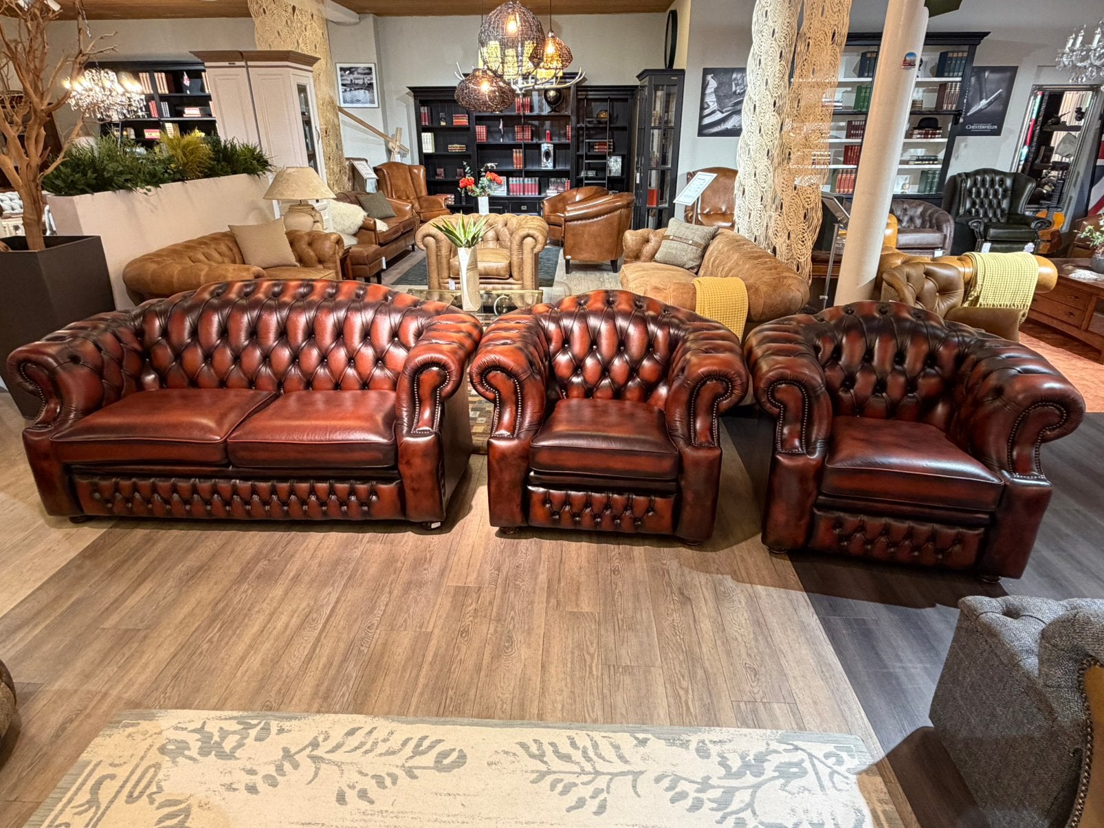 Originele Springvale chesterfield 2,5 zits+ 2 clubfauteuils, Ophalen of Verzenden, Zo goed als nieuw, 75 tot 100 cm