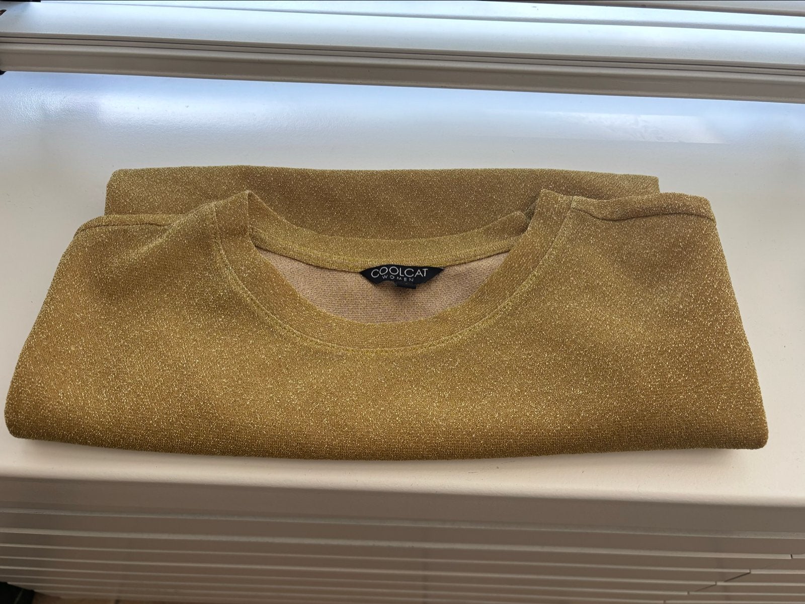 Gouden glitter top van Coolcat Women, Maat 42/44 (L), Ophalen of Verzenden, Zo goed als nieuw, Korte mouw