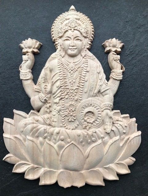 Houtsnijwerk ornament boeddha Lakshmi hindoe godin, Verburgt Vintage, 20 cm, Nieuw, Ophalen of Verzenden
