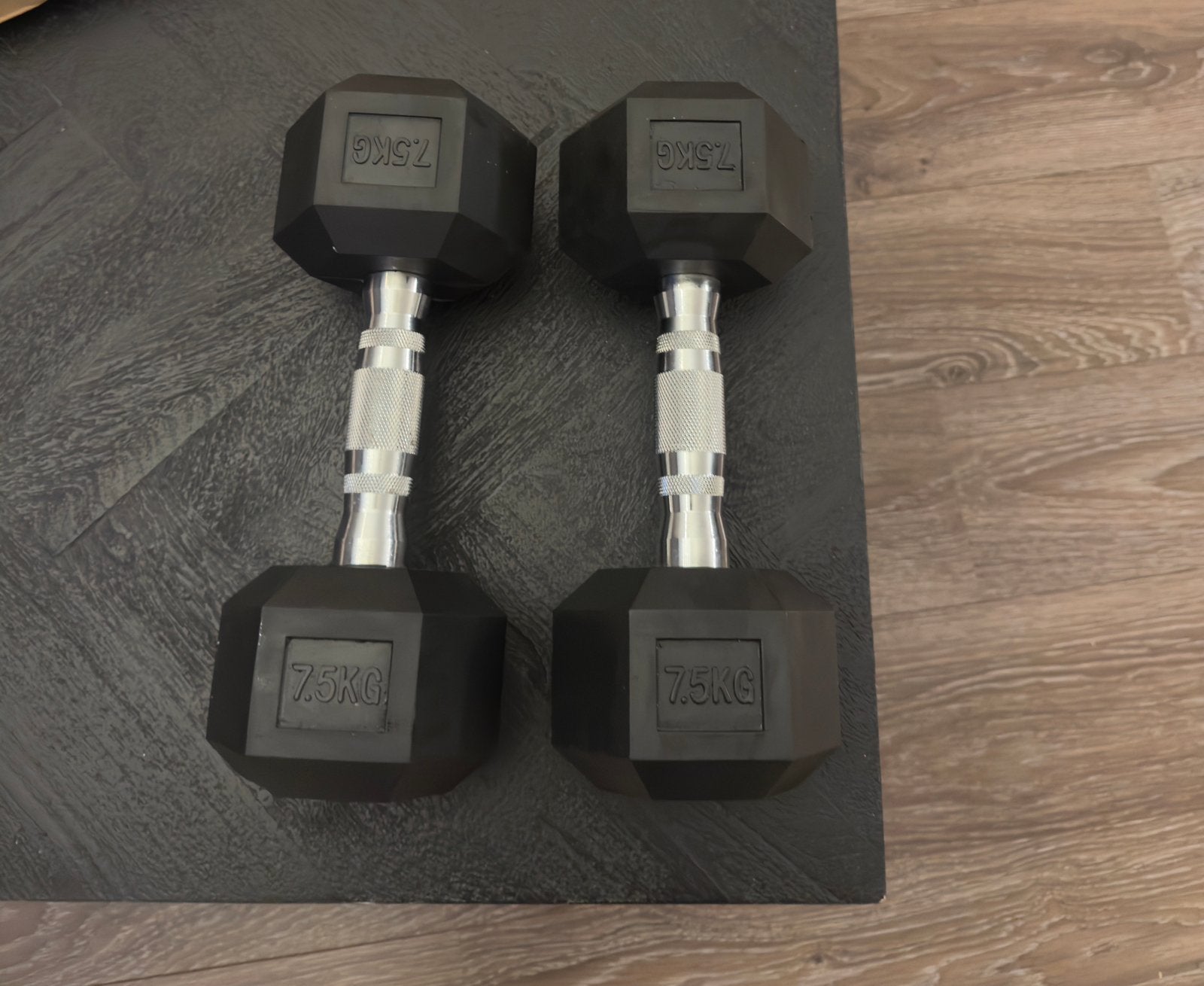 Nieuwe Hex Dumbbells Set 2x 7.5 kg Totaal 15 kg Zwart/Rubber, Verzenden, Zo goed als nieuw, Armen, Dumbbell