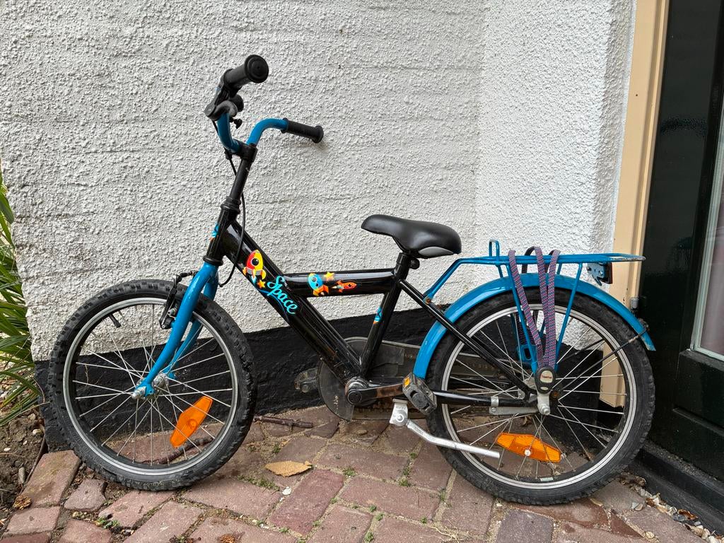 16 inch kinderfiets - Space thema - Zwart/Blauw, Ophalen, Gebruikt, 16 tot 20 inch