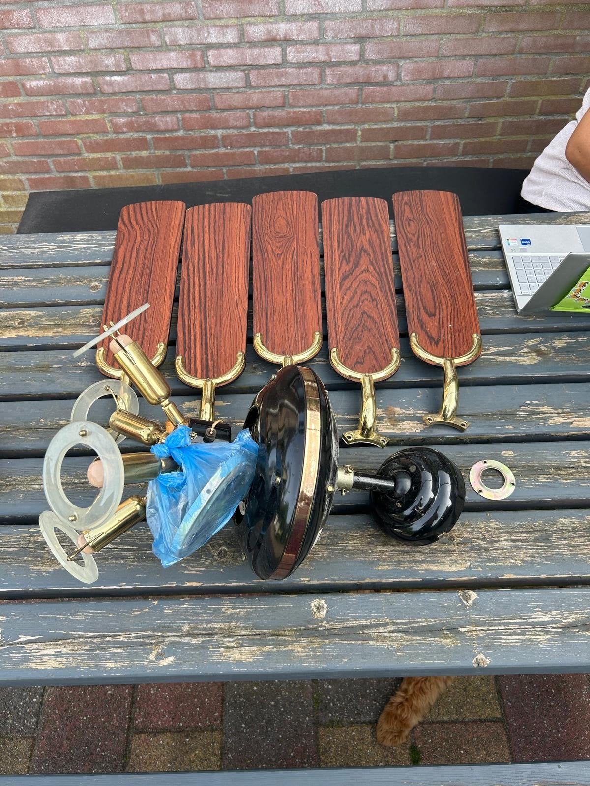 Vintage Plafondventilator met Houten Bladen en Gouden Detail, Ophalen, Gebruikt, Plafondventilator
