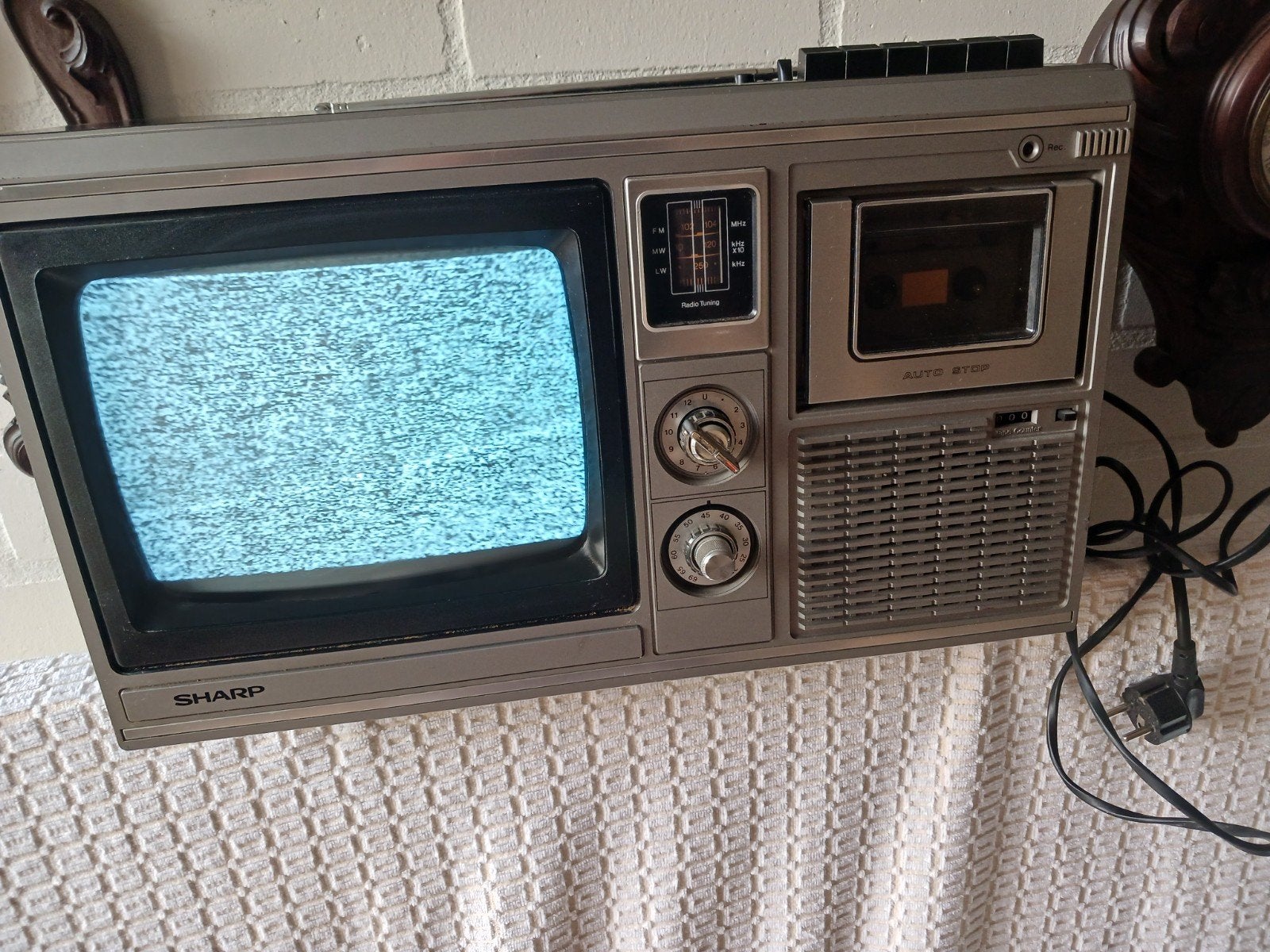 Sharp 10P-18G Draagbare TV/Radio/Cassettespeler - Defect, Antiek en Kunst, Antiek | Tv's en Audio, Ophalen
