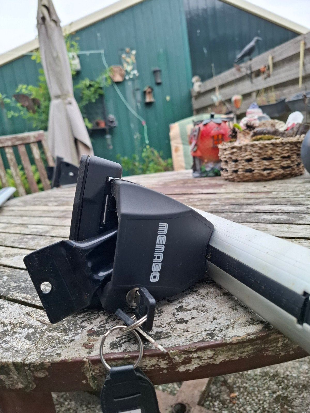 Menabo dakdragers voor Renault Modus 2006, Ophalen