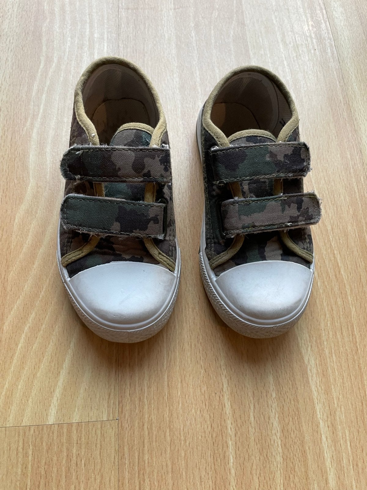 Schoenen jingen maat 28 mooie staat leger print, Ophalen of Verzenden, Zo goed als nieuw
