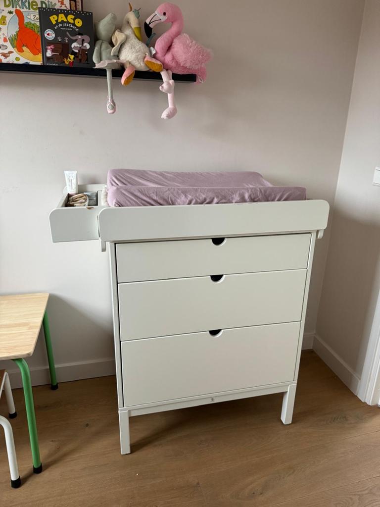 Stokke Home Commode met Changer en inlegger, Kinderen en Baby's, Kinderkamer | Commodes en Kasten, Ophalen, 50 tot 70 cm, Zo goed als nieuw