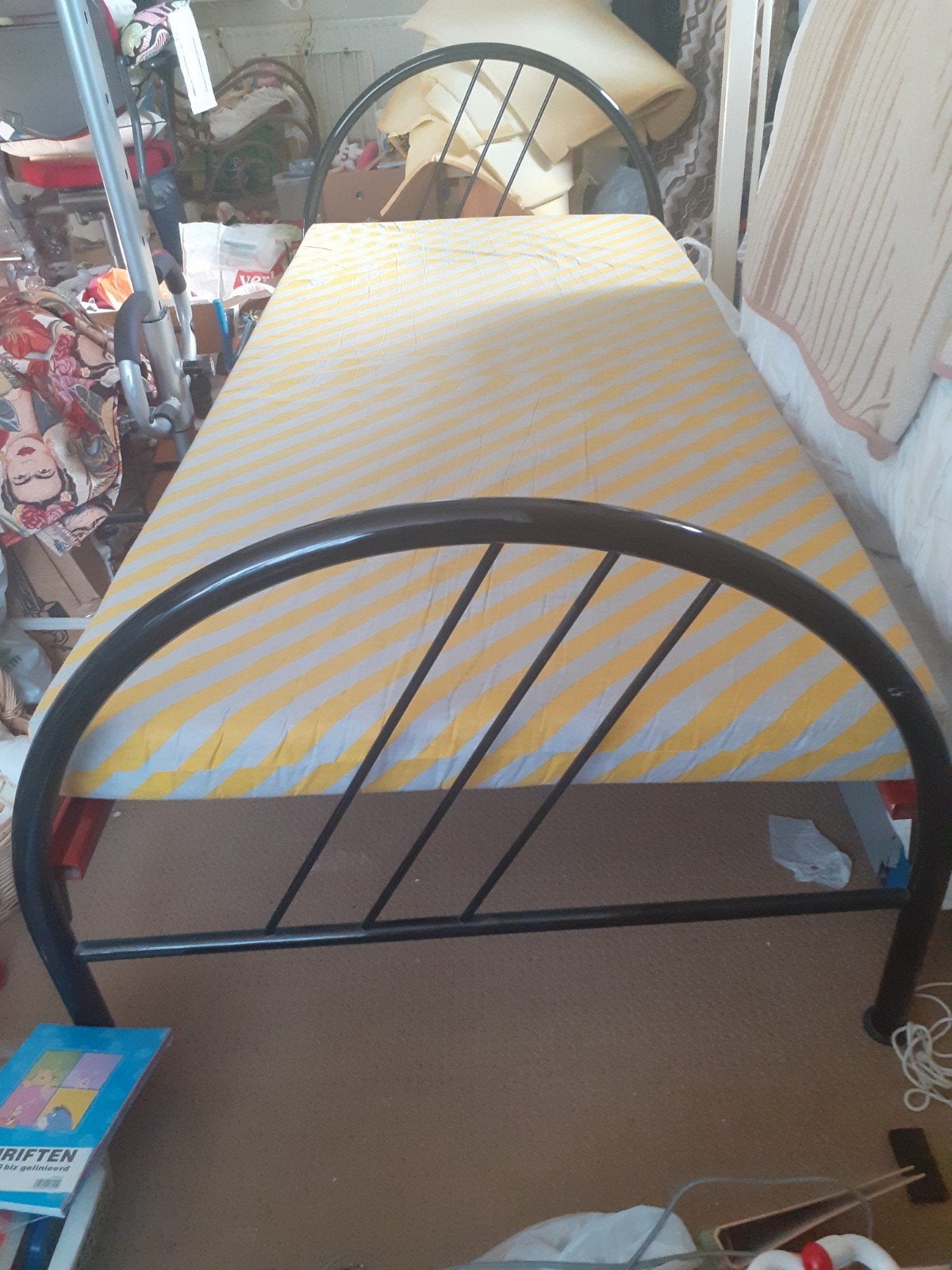 Ledikant, Huis en Inrichting, Ophalen, 90 cm, Eenpersoons, Zo goed als nieuw