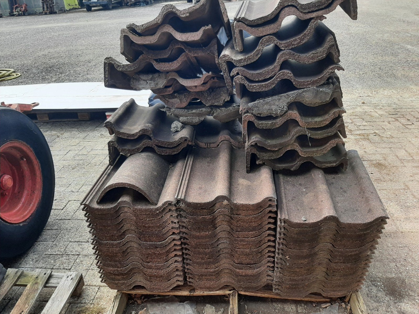 Betonnen sneldekkers dakpannen, Ophalen, Gebruikt, Steen of Klei, 15 m² of meer