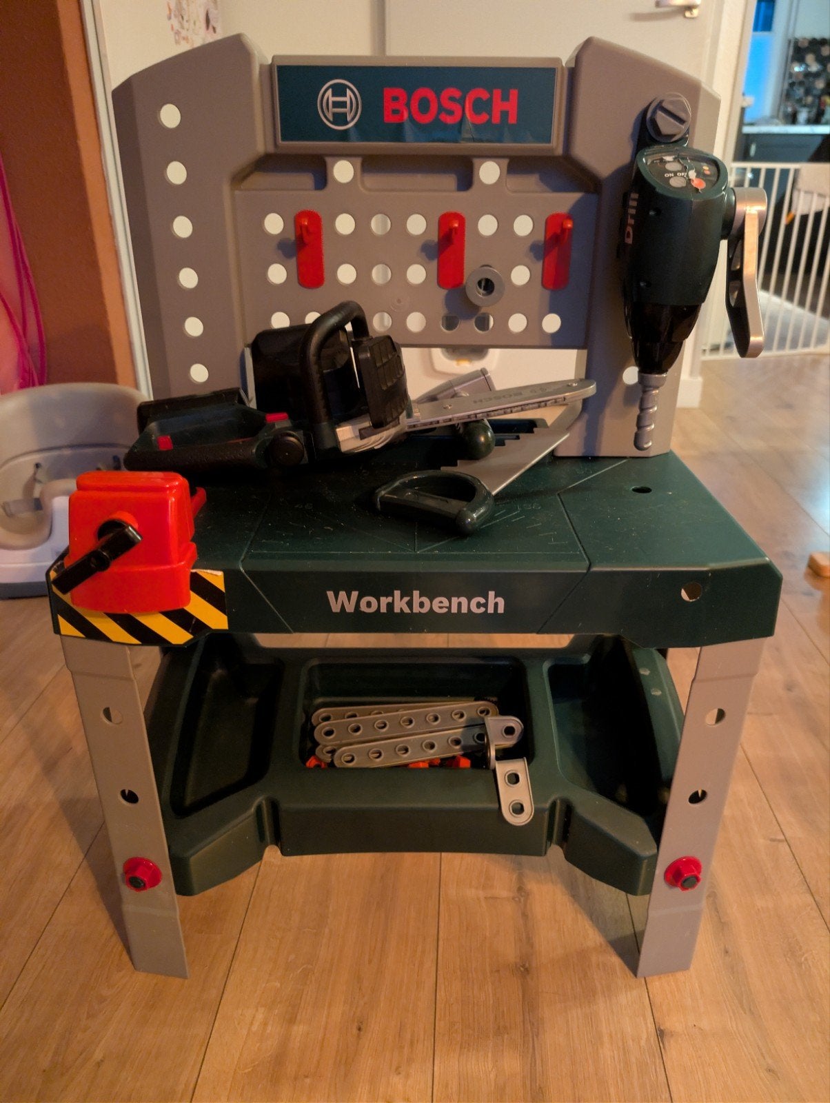 Bosch kinder werkbank met gereedschap, Kinderen en Baby's, Ophalen, Gebruikt, Jongen of Meisje