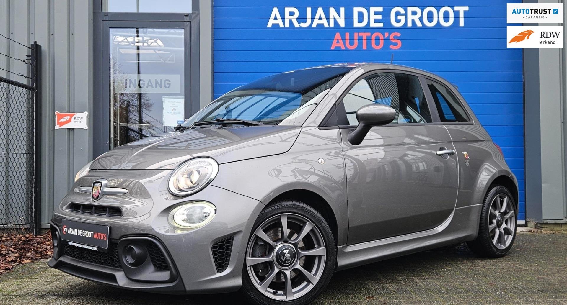 Abarth 500 595 1.4 T-jet 135 Airco Navi PDC Bleutooth 1ste e, Auto's, Voorwielaandrijving, Gebruikt, 4 cilinders, Bedrijf