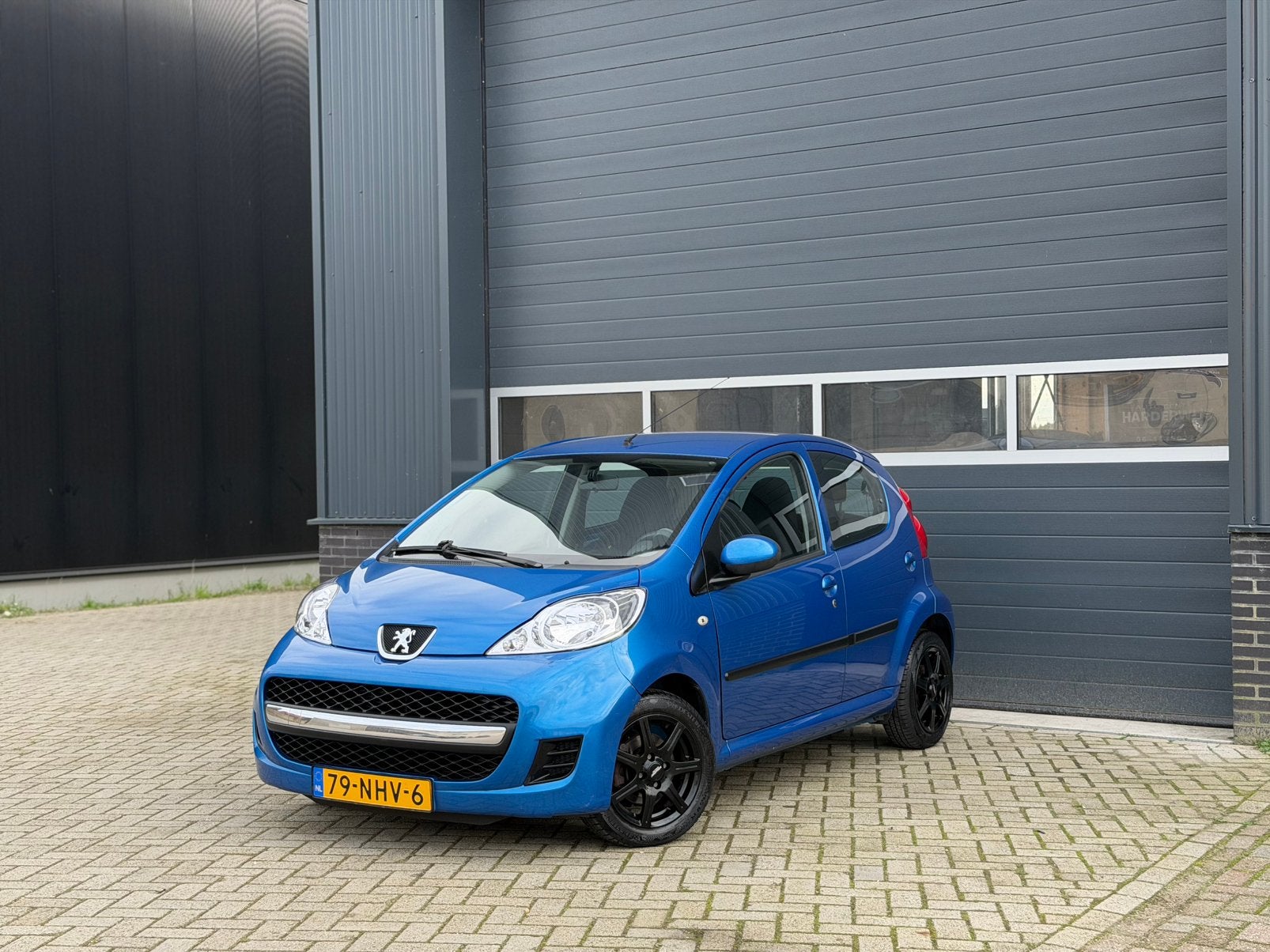 Peugeot 107 1.0 12V 5DR 2010 Nieuwe Apk Nap Airco Elek Ramen, Voorwielaandrijving, 68 pk, Origineel Nederlands, Bedrijf