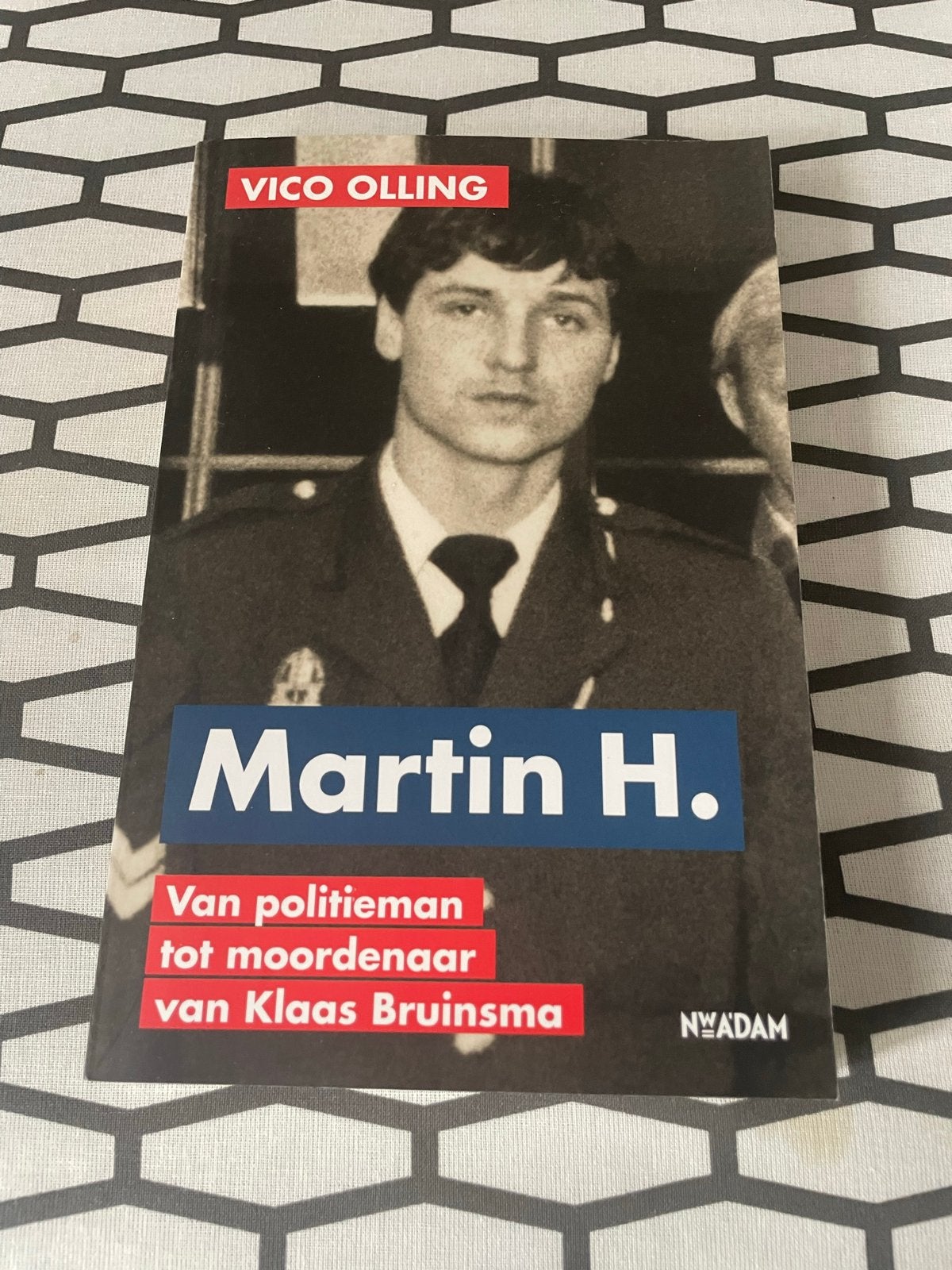 Martin H. Van politieman tot moordenaar van Klaas Bruinsma, Ophalen of Verzenden, Gelezen, Overige
